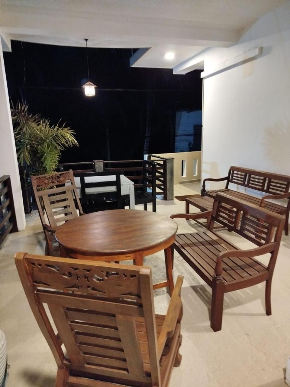Siyon Yula - Guest House Хіккадува Екстер'єр фото