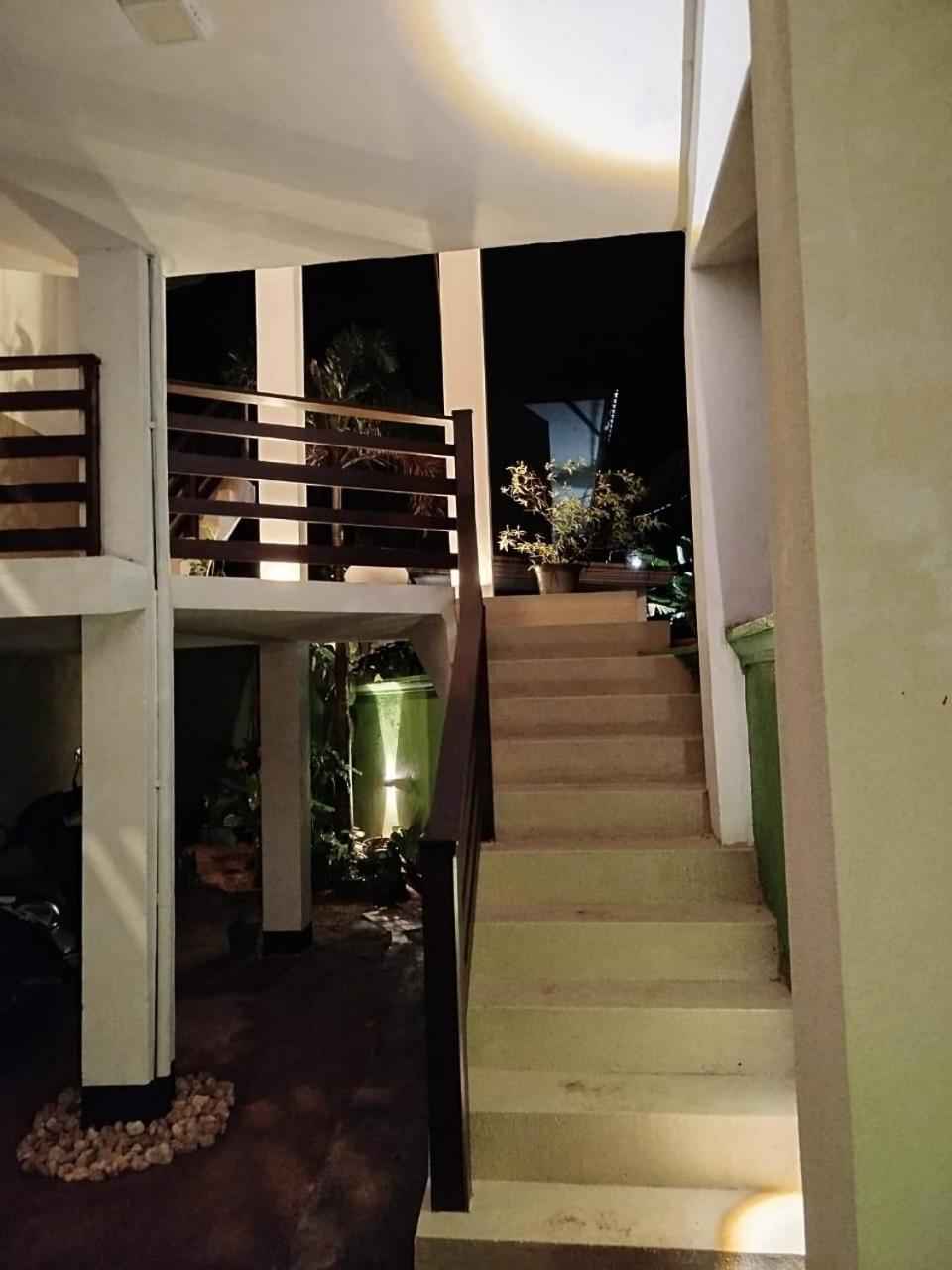 Siyon Yula - Guest House Хіккадува Екстер'єр фото
