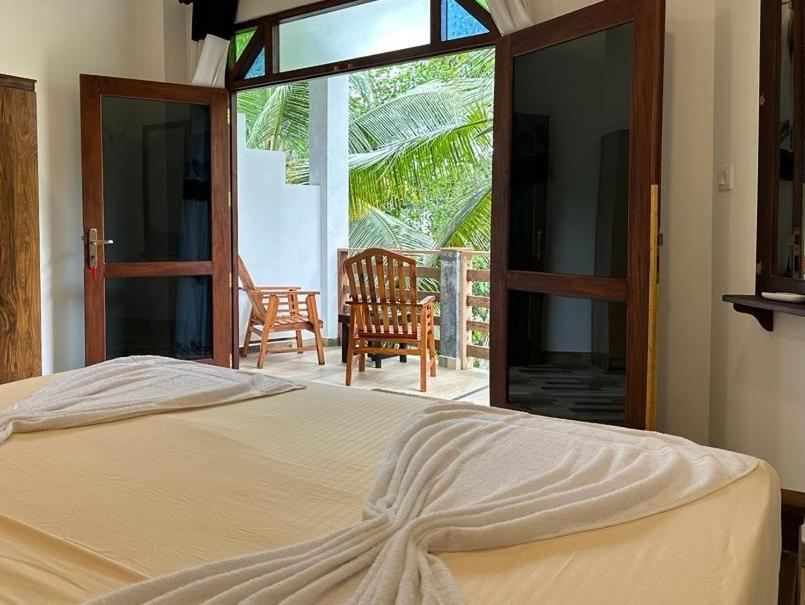 Siyon Yula - Guest House Хіккадува Екстер'єр фото