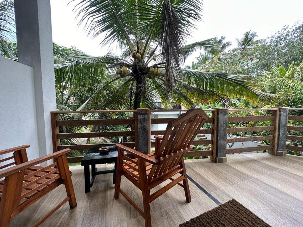 Siyon Yula - Guest House Хіккадува Екстер'єр фото