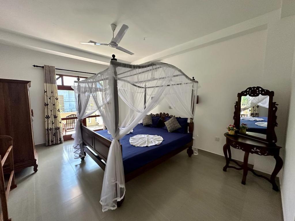 Siyon Yula - Guest House Хіккадува Екстер'єр фото