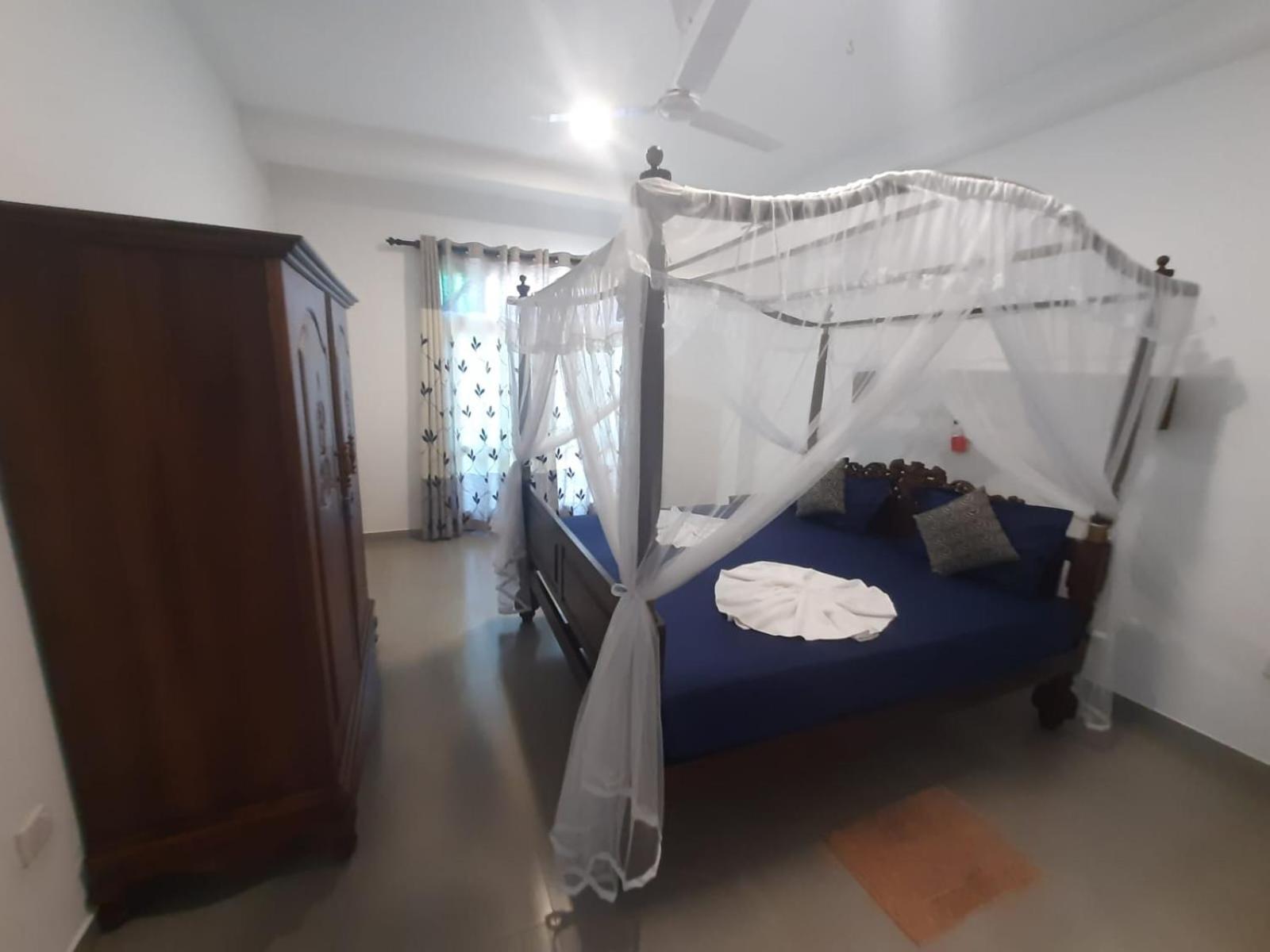 Siyon Yula - Guest House Хіккадува Екстер'єр фото