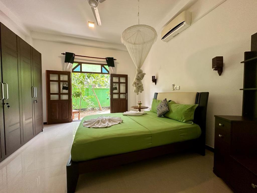 Siyon Yula - Guest House Хіккадува Екстер'єр фото