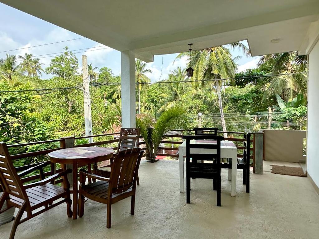 Siyon Yula - Guest House Хіккадува Екстер'єр фото